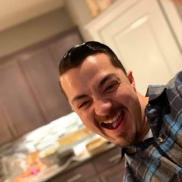 Meet your Posher, Justin - Picture 1 of 1